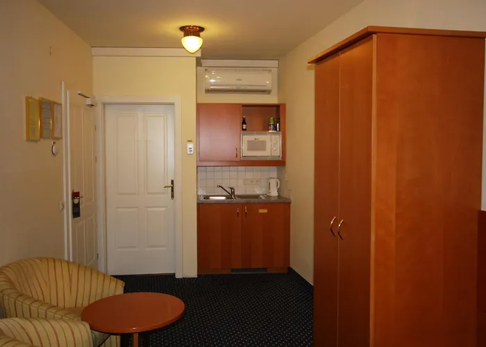 Suite Hotel 900 M Zur Oper